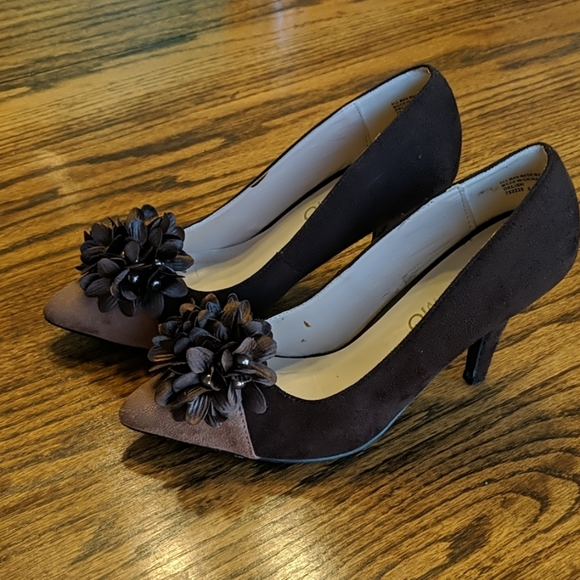 Andiamo Shoes - Two Tone Brown Suede Heels Andiamo 6.5